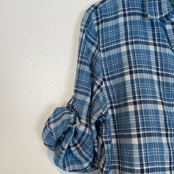 Lauren Ralph Lauren Women's Linen Button Down Shirt Size M Blue Roll Tab Sleeve - Picture 4 of 8